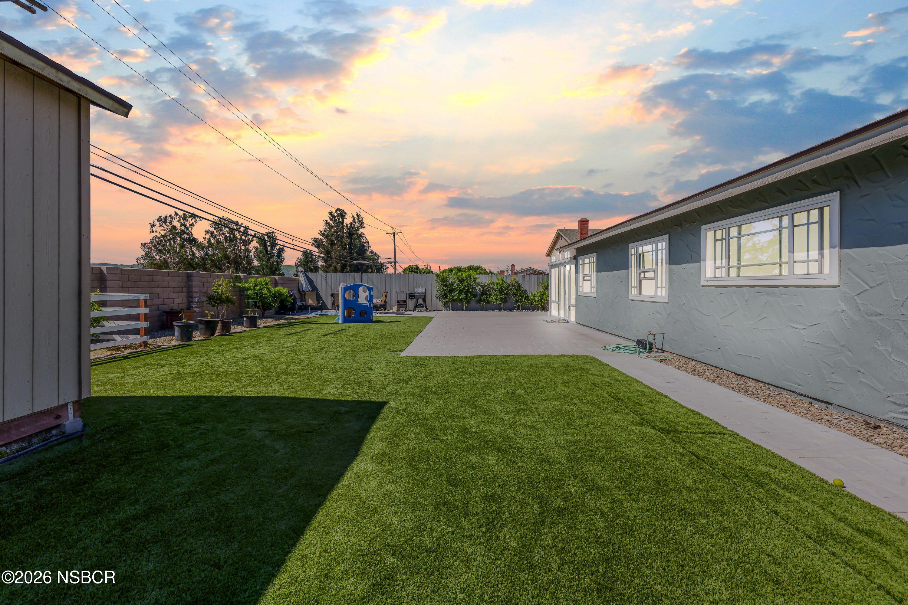 530 Dale Way Santa Maria, CA 93455 - Photo 40 of 51 17 Twilight