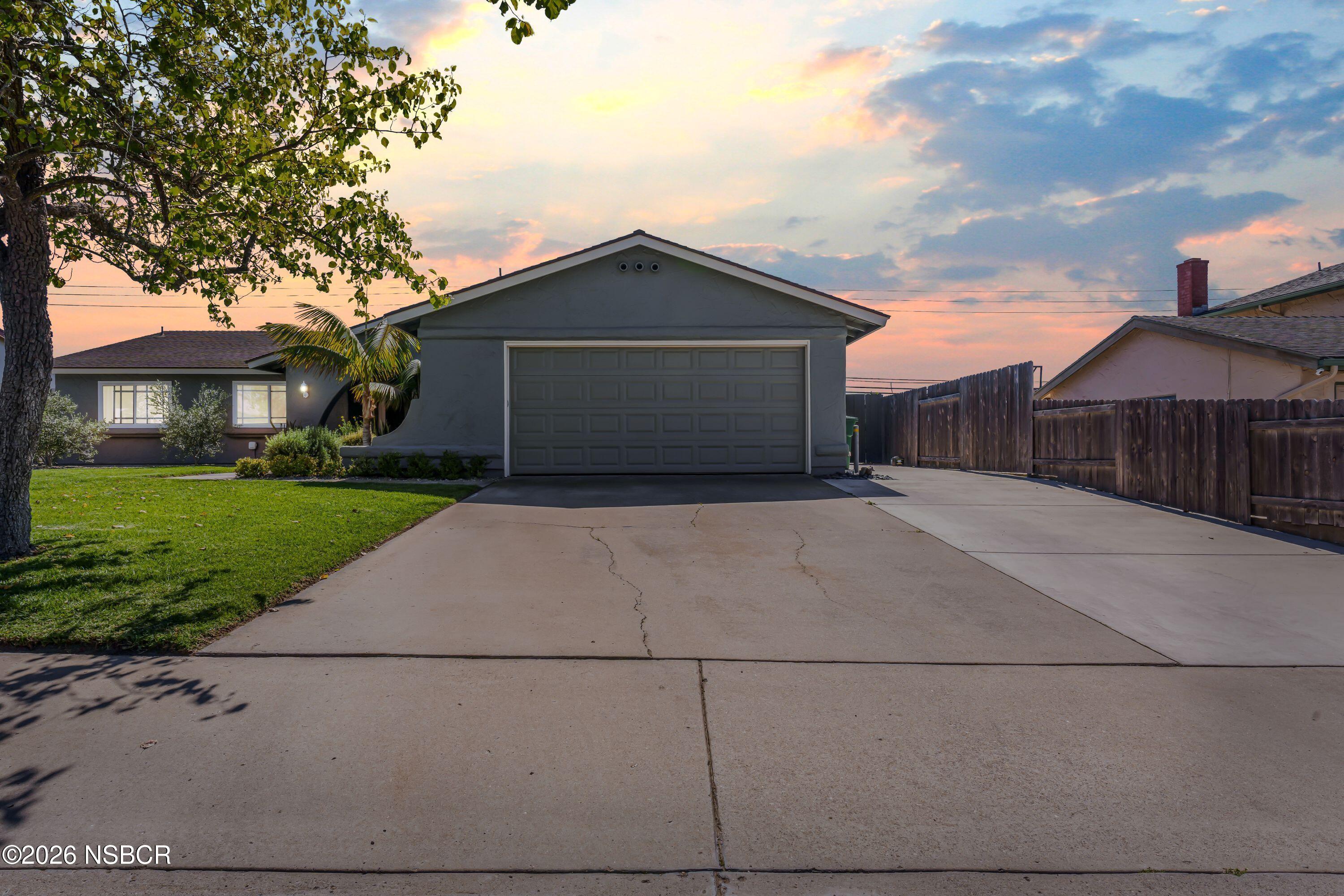 530 Dale Way Santa Maria, CA 93455 - Photo 50 of 51 20 Twilight