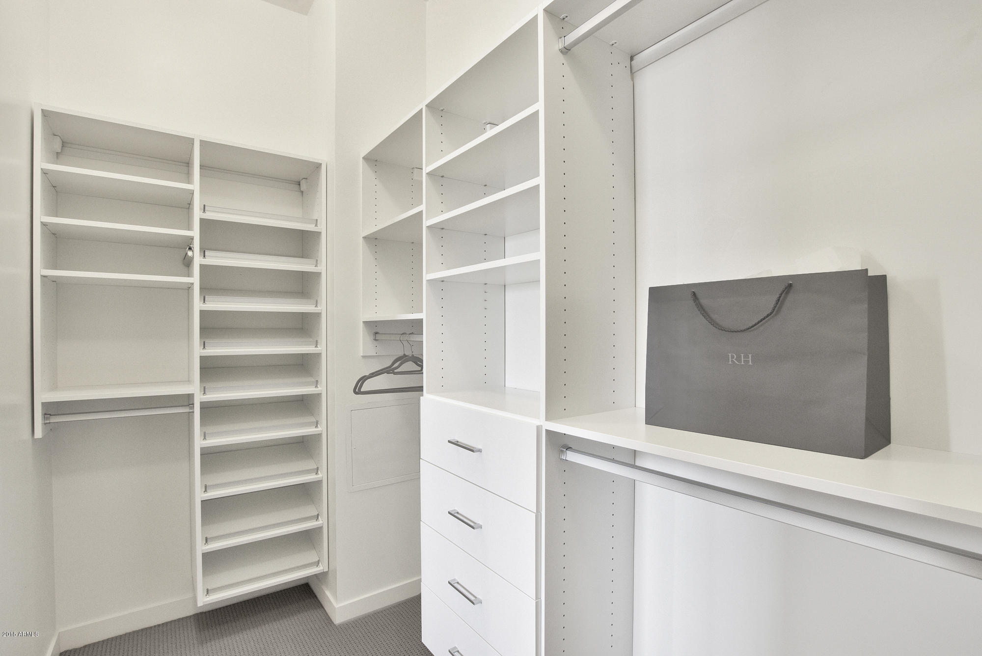 4438 North 27th Street, Unit 2 Phoenix, AZ 85016 - Photo 13 of 46 Plenty of Room for All