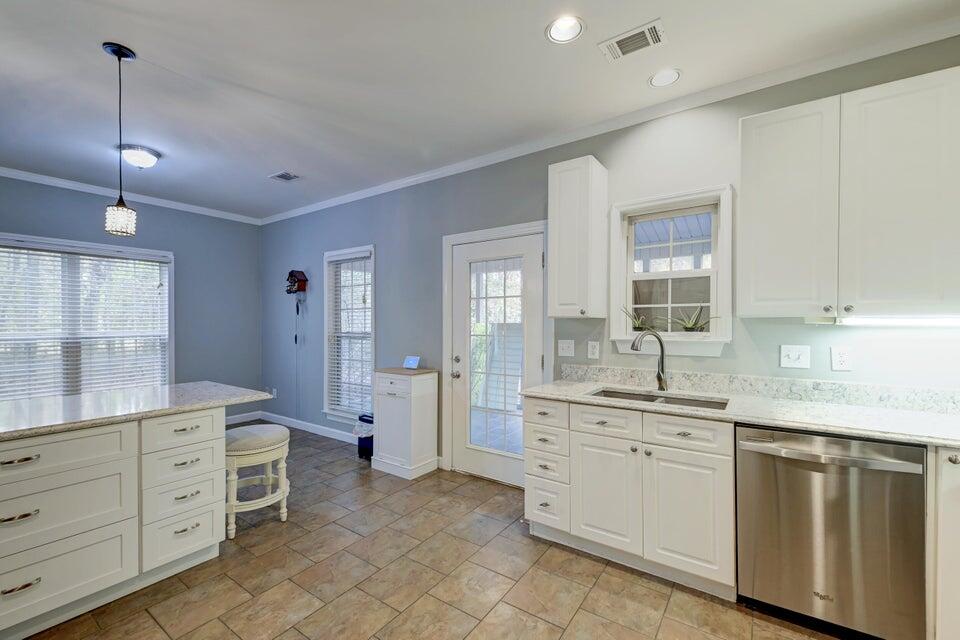 1616 Camfield Lane Mount Pleasant, SC 29466 - Photo 31 of 38 31