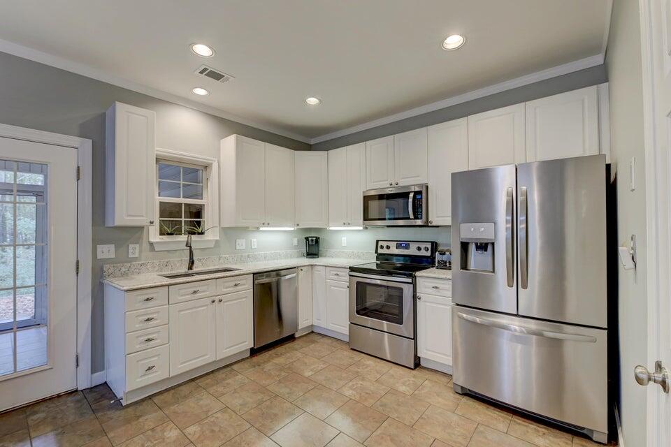 1616 Camfield Lane Mount Pleasant, SC 29466 - Photo 32 of 38 32