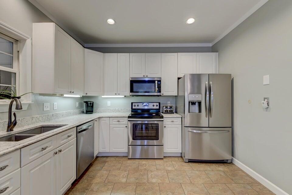 1616 Camfield Lane Mount Pleasant, SC 29466 - Photo 34 of 38 34