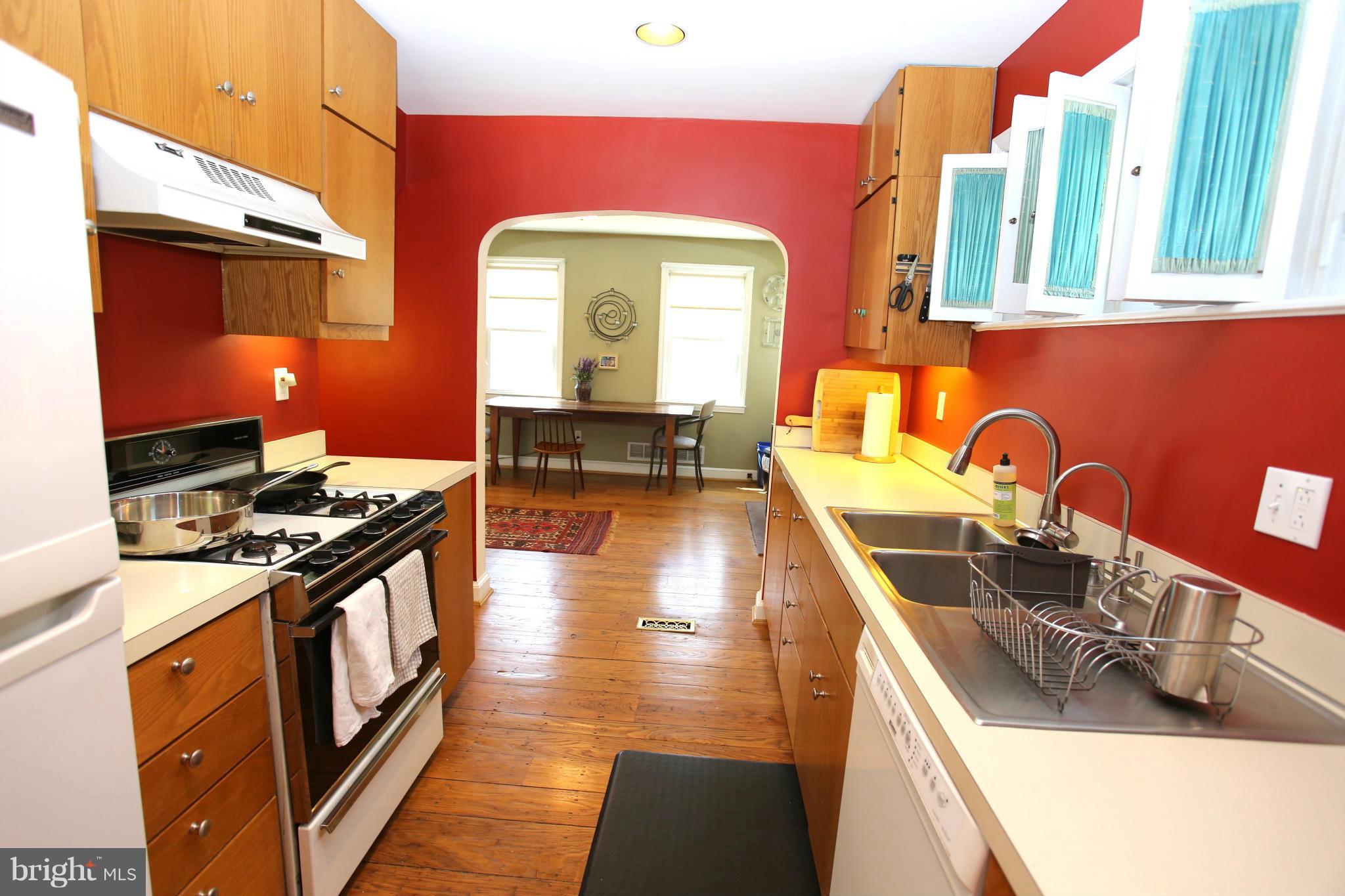 10403 Hayes Avenue Silver Spring, MD 20902 - Photo 6 of 30 Kitchen