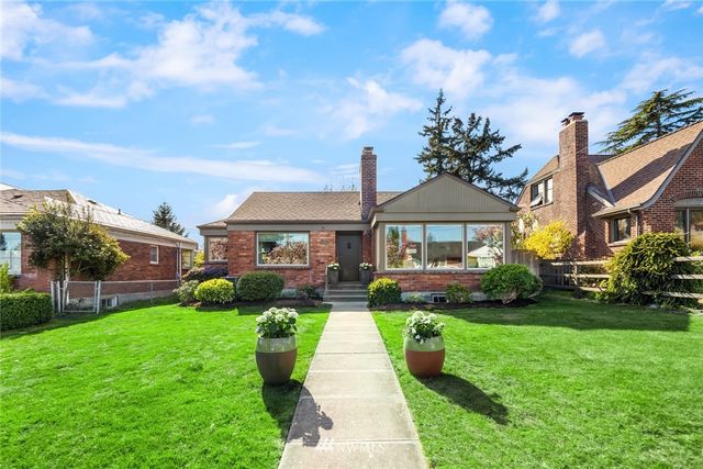 $1,424,000 | 3029 28th Avenue West, Seattle, WA 98199