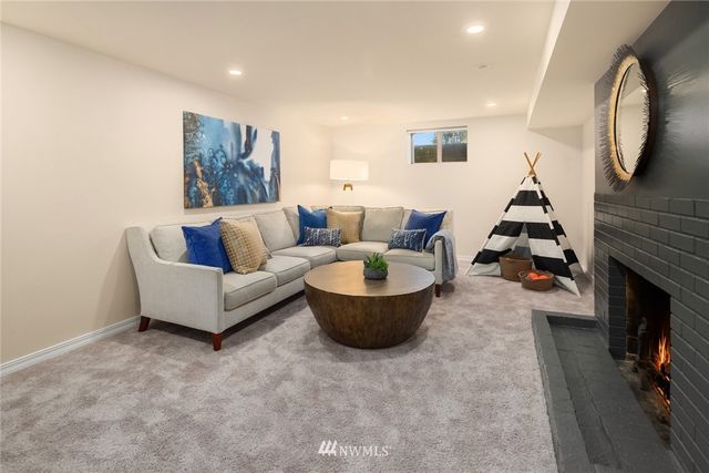 $1,424,000 | 3029 28th Avenue West, Seattle, WA 98199