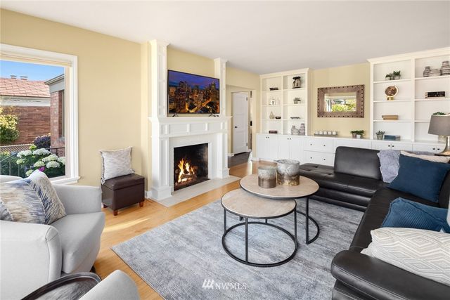 $1,424,000 | 3029 28th Avenue West, Seattle, WA 98199