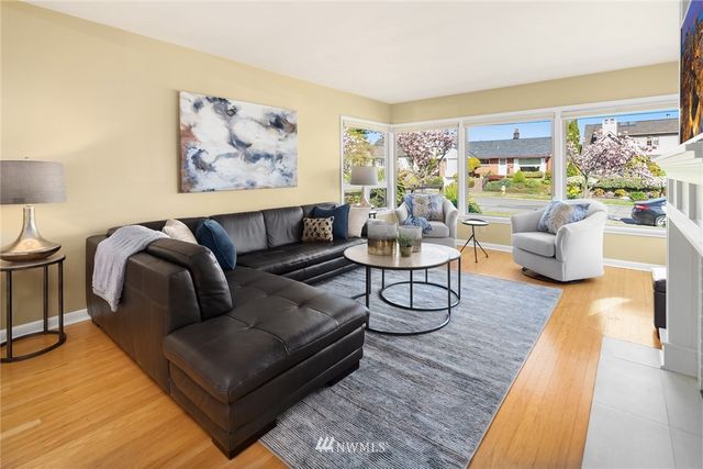 $1,424,000 | 3029 28th Avenue West, Seattle, WA 98199