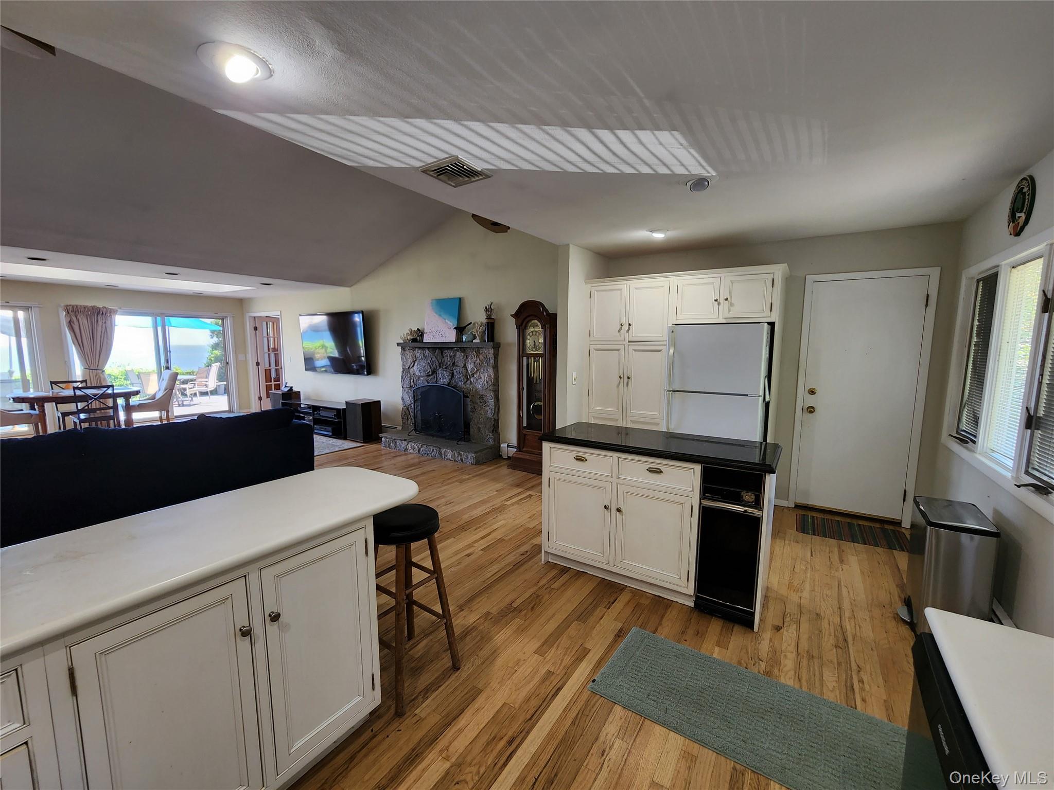 7 Riverhead Road Sound Beach, NY 11789 - Photo 15 of 33