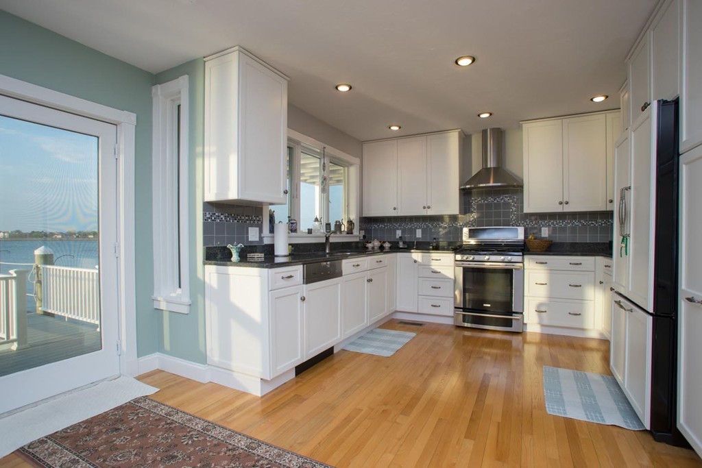 204 Nantasket Road Hull, MA 02045 - Photo 3 of 20
