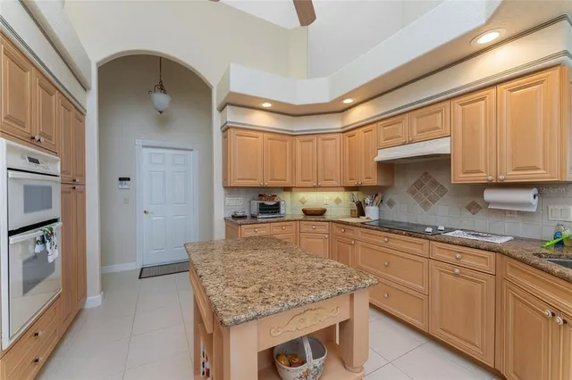 $625,000 | 12109 Southwest Kingsway Circle, Lake Suzy, FL 34269