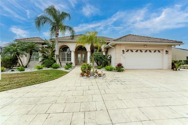 $625,000 | 12109 Southwest Kingsway Circle, Lake Suzy, FL 34269