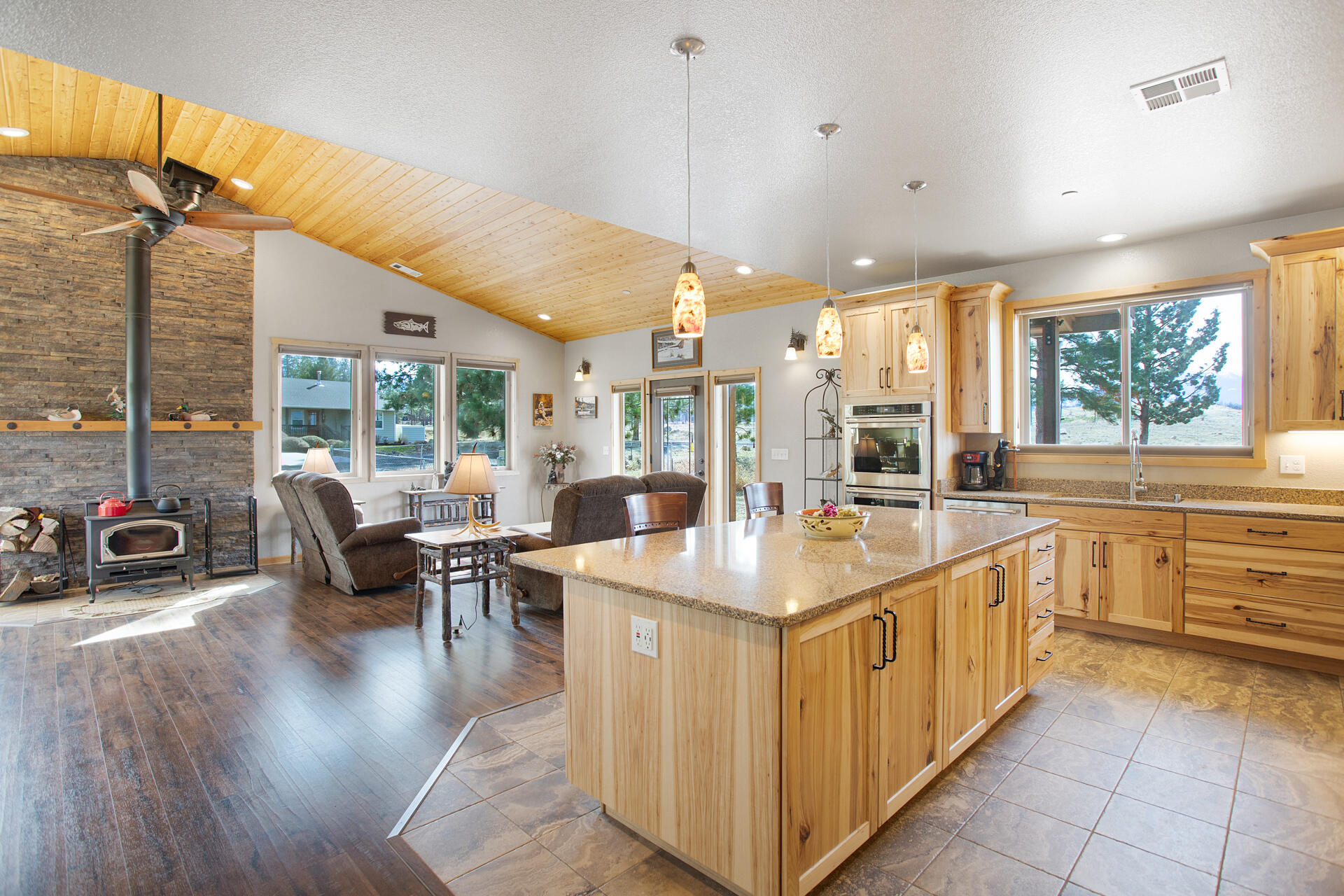 5425 Muskrat Road Weed, CA 96094 - Photo 11 of 28 IMG_1268