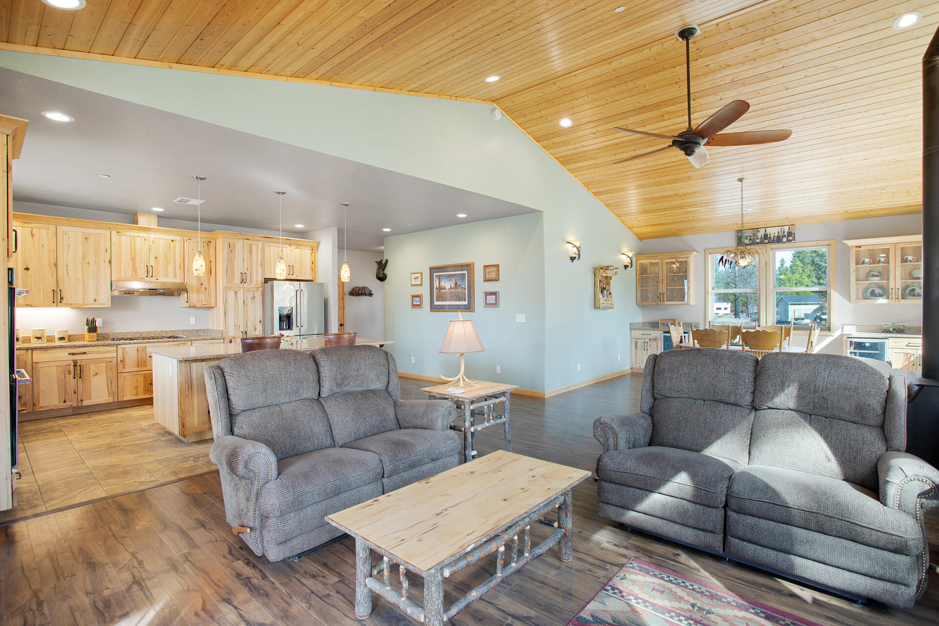 5425 Muskrat Road Weed, CA 96094 - Photo 6 of 28 IMG_1274