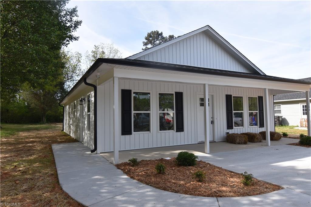 304 East 8th Street Lexington, NC 27295 - Photo 3 of 13