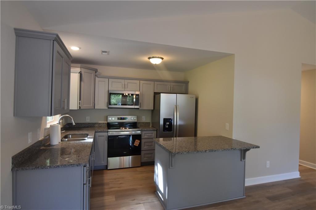 304 East 8th Street Lexington, NC 27295 - Photo 5 of 13