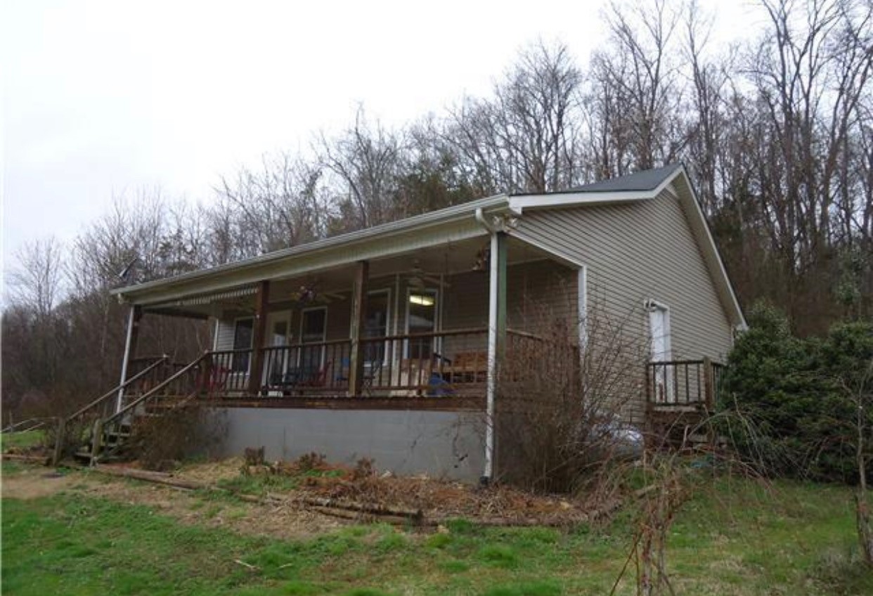 1945 Mitchell Road Pulaski, TN 38478 - Photo 2 of 3