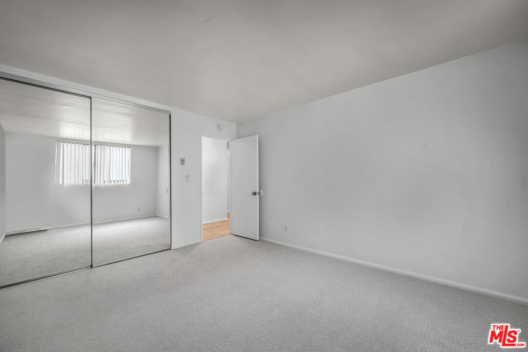 1252 11th Street, Unit 101 Santa Monica, CA 90401 - Photo 17 of 26