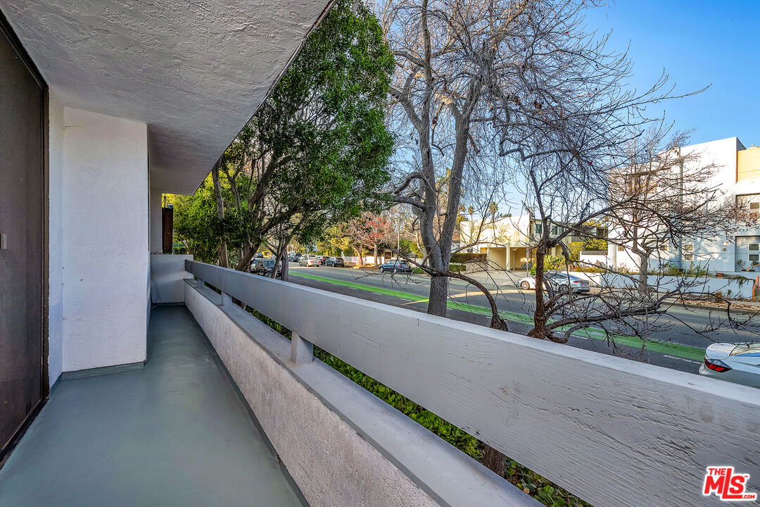 1252 11th Street, Unit 101 Santa Monica, CA 90401 - Photo 9 of 26