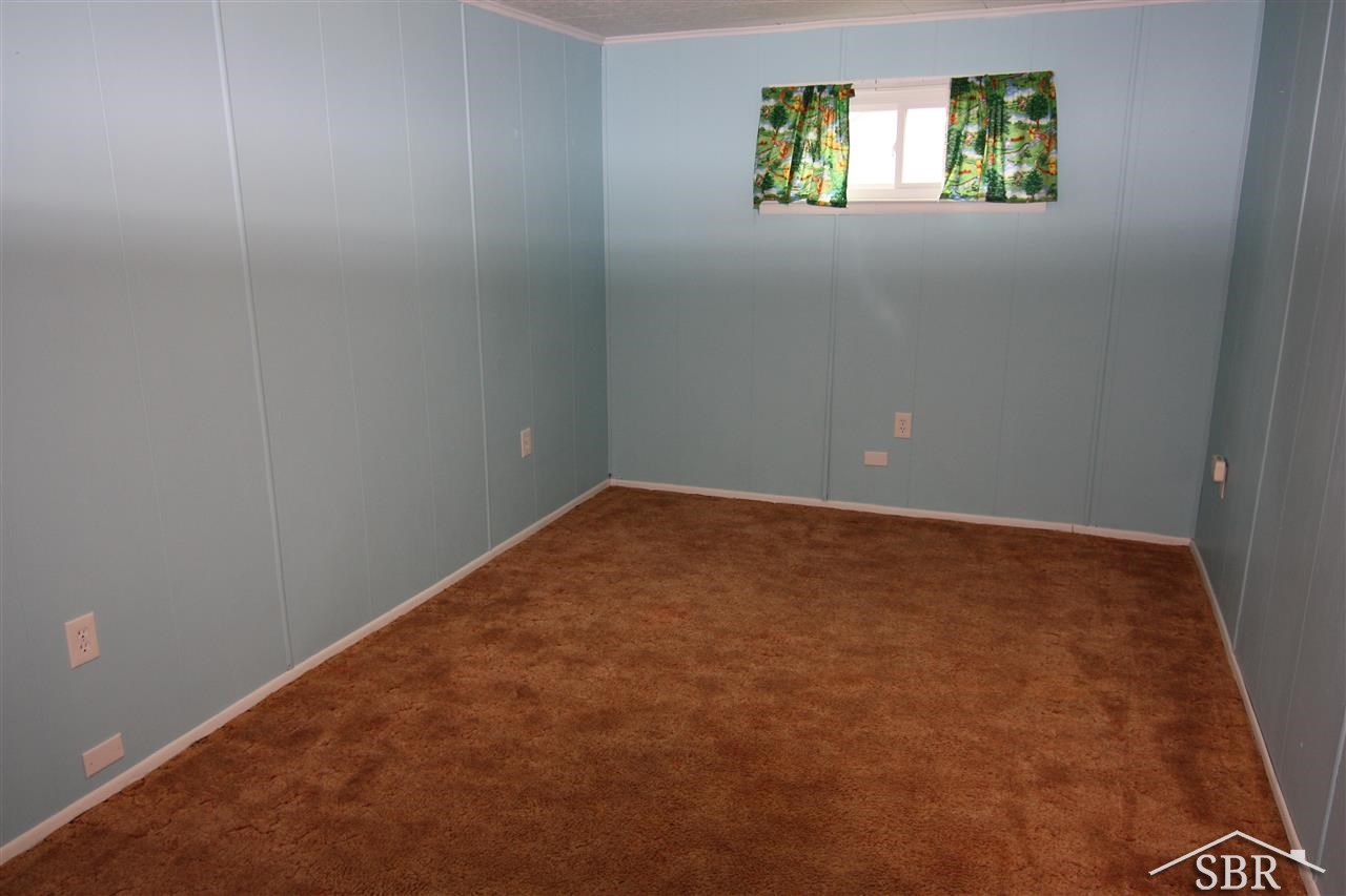 5145 Sherman Road Saginaw, MI 48604 - Photo 7 of 14 31199161-6.JPG