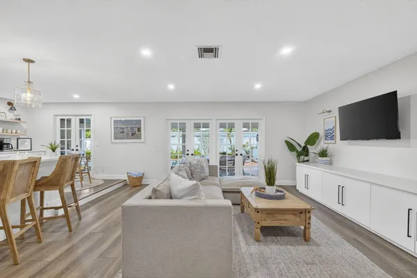 $1,899,000 | 903 Southwest 28th Avenue, Boynton Beach, FL 33435