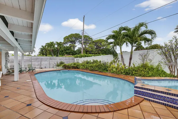 $1,899,000 | 903 Southwest 28th Avenue, Boynton Beach, FL 33435