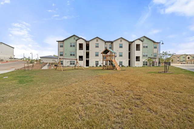 $1,399 | 691 Union Chapel Road, Unit S1, Cedar Creek, TX 78612
