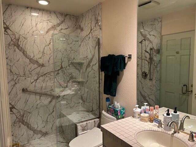 75467 Riviera Drive Indian Wells, CA 92210 - Photo 21 of 40 75467 Riviera pix second bathroom2