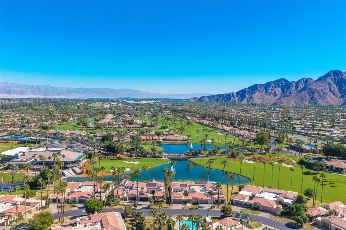 75467 Riviera Drive Indian Wells, CA 92210 - Photo 29 of 40 75467 Riviera overview mountains2