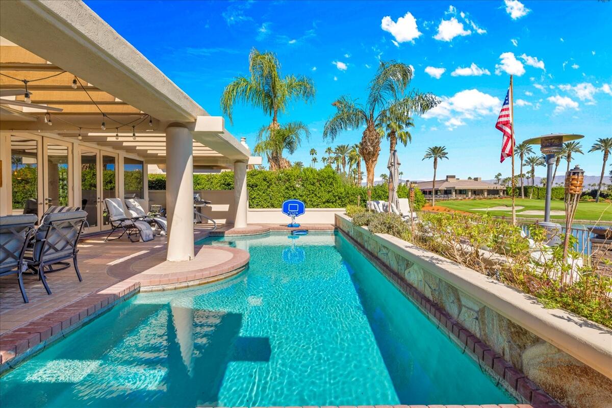 75467 Riviera Drive Indian Wells, CA 92210 - Photo 32 of 40 75467 Riviera pool 2