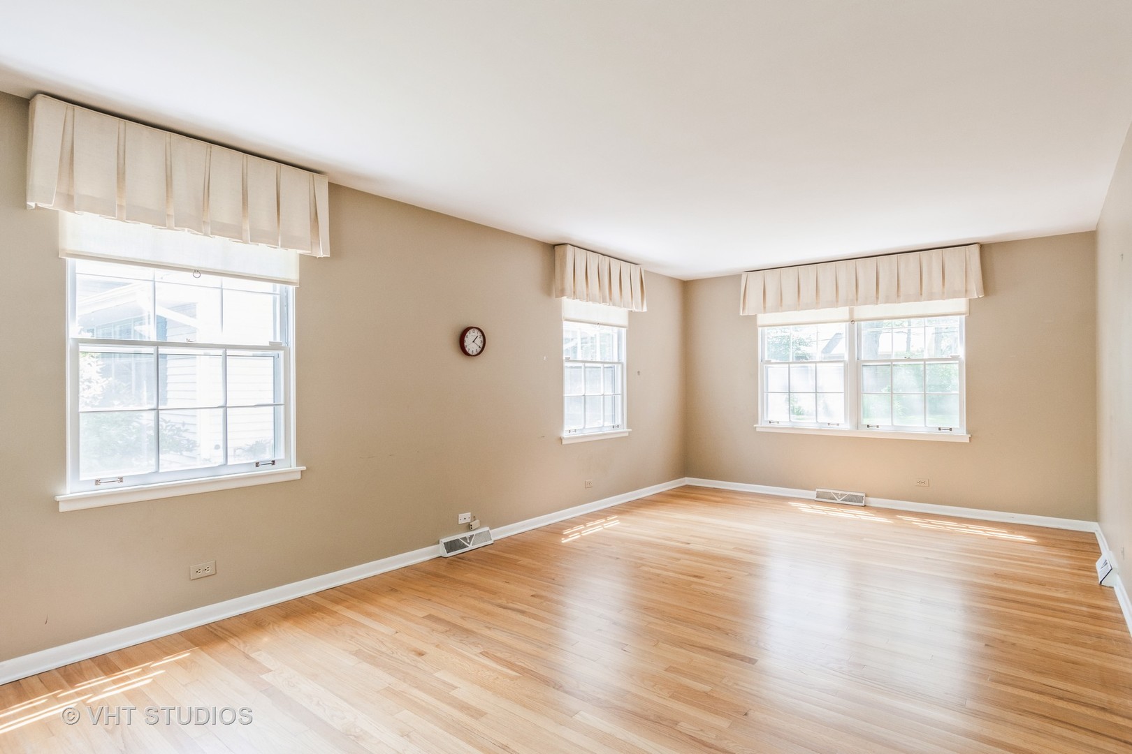 1213 Cardinal Lane Naperville, IL 60540 - Photo 3 of 21