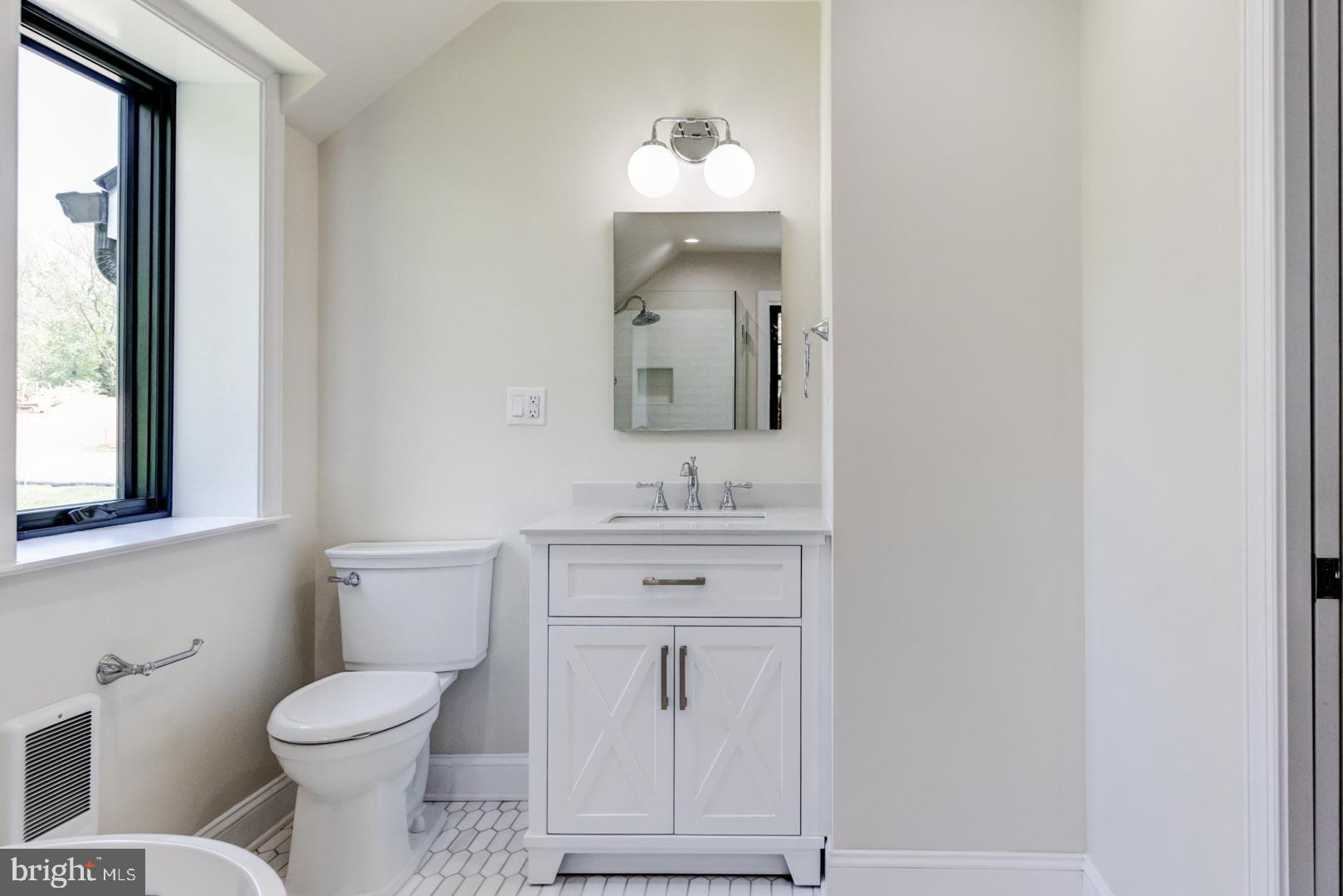 401 East Mill Road Flourtown, PA 19031 - Photo 33 of 39 primary bath