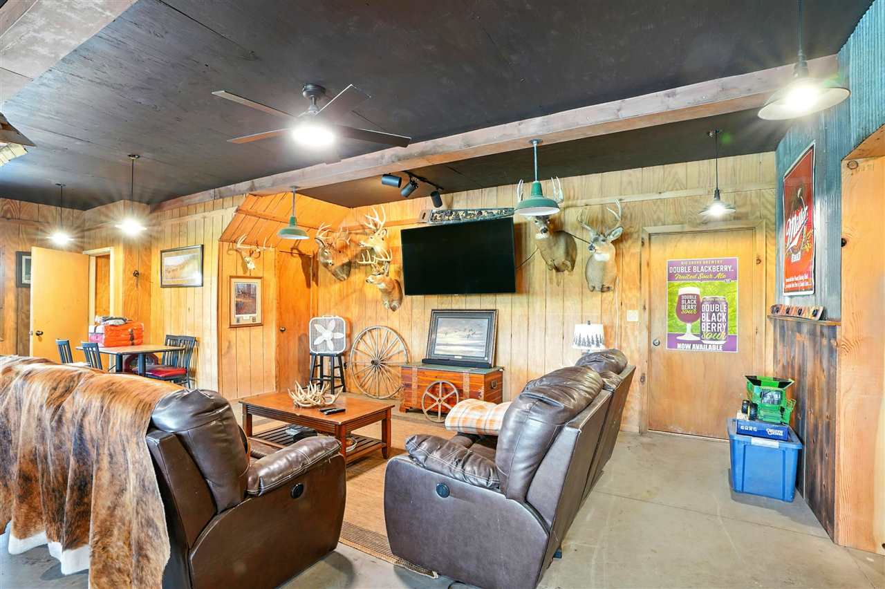 5888 Sand Road Southeast Lone Tree, IA 52755 - Photo 57 of 70 Gallery Image 57