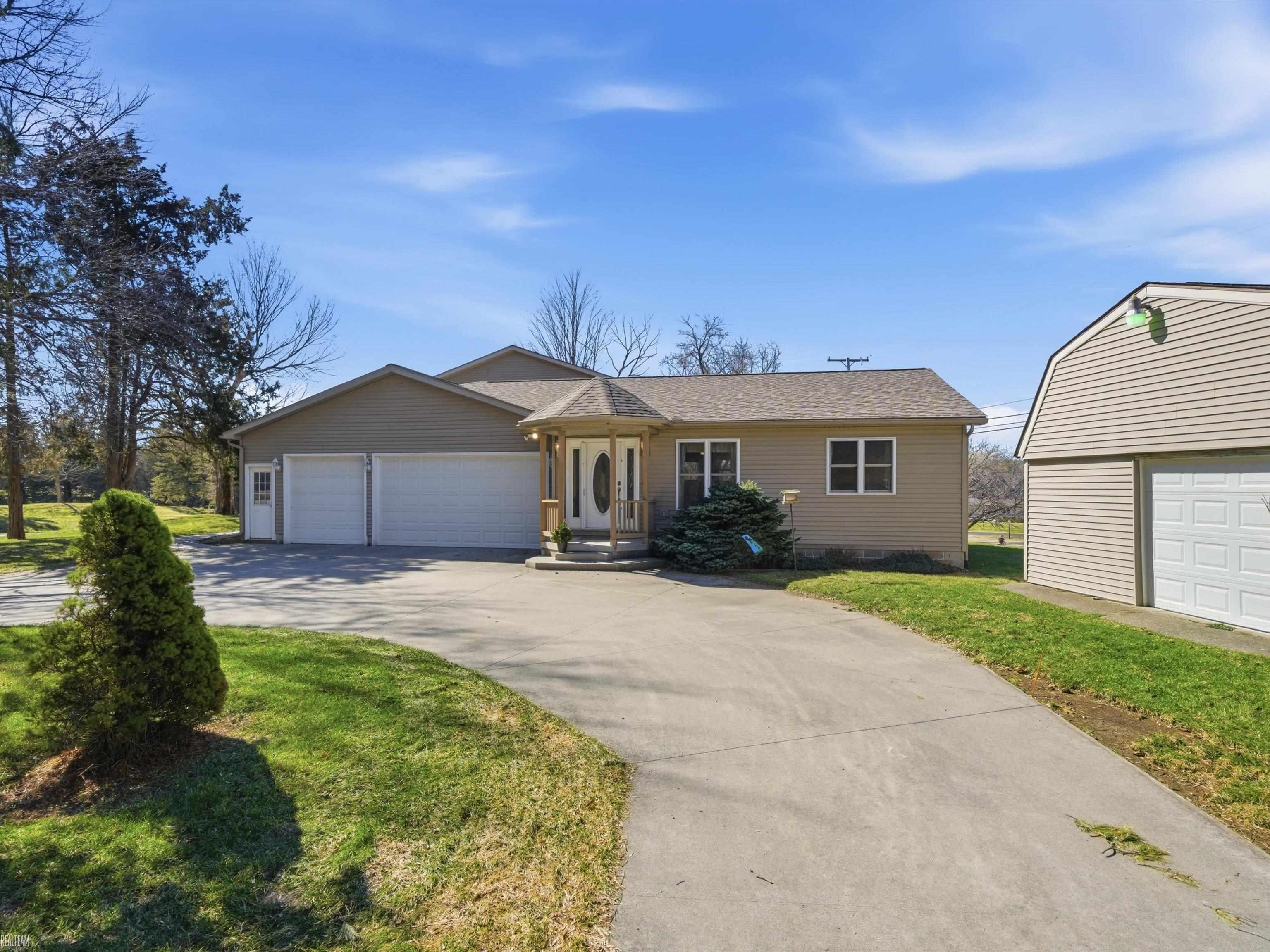 11151 34 Mile Road Romeo, MI 48065 - Photo 2 of 54