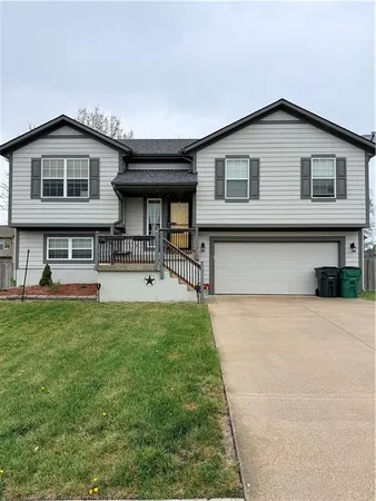 $335,000 | 32340 West 166th Street, Gardner, KS 66030