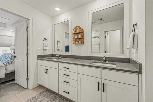 $304,900 | 7356 Aaron Street, Unit 26B, Parkville, MO 64152