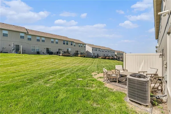$304,900 | 7356 Aaron Street, Unit 26B, Parkville, MO 64152