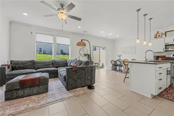 $304,900 | 7356 Aaron Street, Unit 26B, Parkville, MO 64152