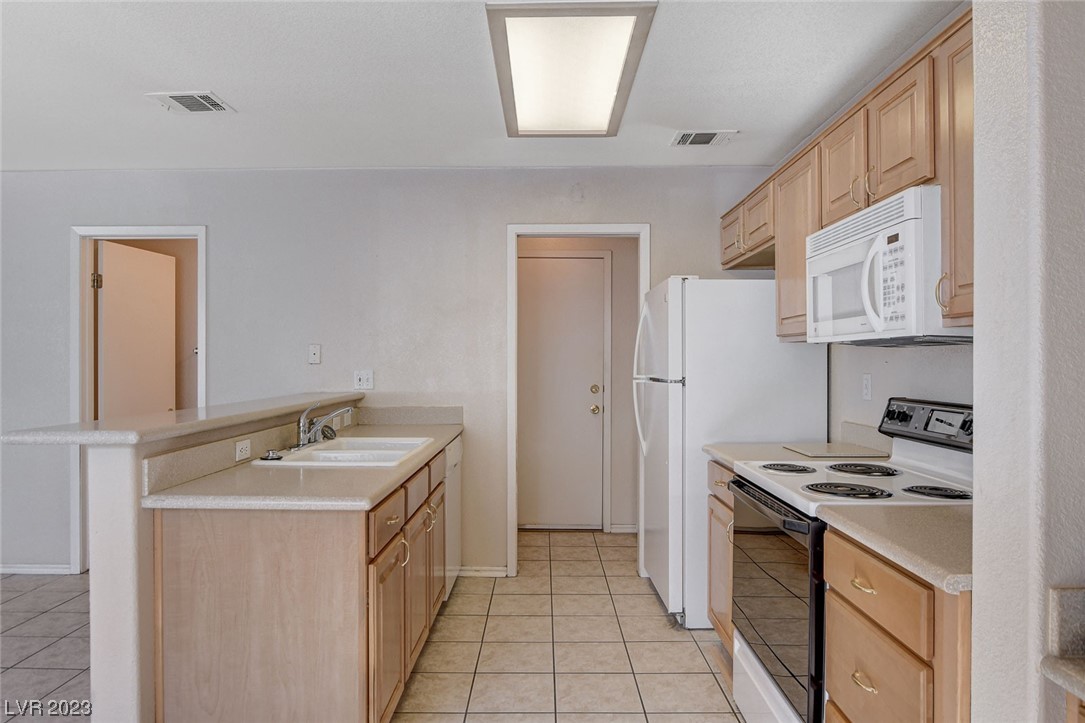 913 Intrigue Las Vegas, NV 89128 - Photo 11 of 37