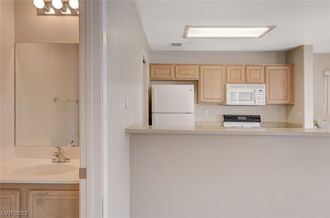 913 Intrigue Las Vegas, NV 89128 - Photo 16 of 37