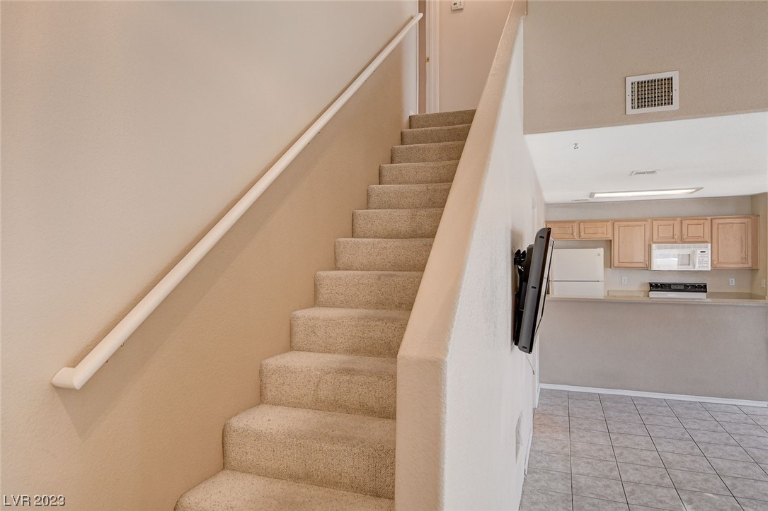 913 Intrigue Las Vegas, NV 89128 - Photo 18 of 37