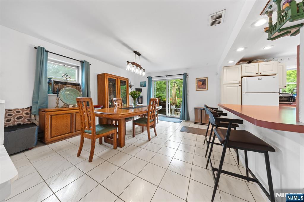 132 Spring Street Leonia, NJ 07605 - Photo 22 of 47
