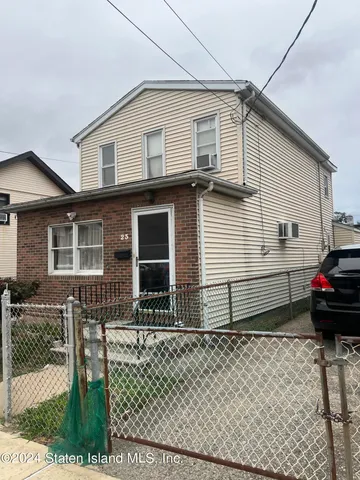 $628,000 | 23 Union Avenue | Mariners Harbor