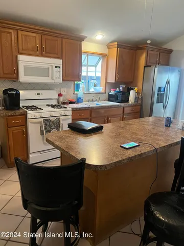 $628,000 | 23 Union Avenue | Mariners Harbor