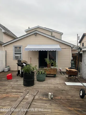 $628,000 | 23 Union Avenue | Mariners Harbor