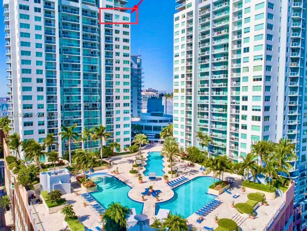 253 Northeast 2nd Street, Unit 2703 Miami, FL 33132 - Photo 28 of 33 a picture of a city view