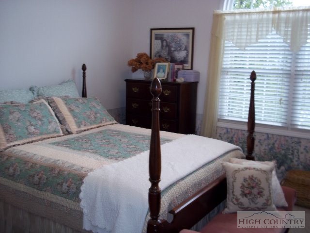113 Chestnut Grove Church Road Sparta, NC 28675 - Photo 18 of 24 Gallery Image 18