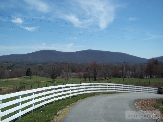 113 Chestnut Grove Church Road Sparta, NC 28675 - Photo 9 of 24 Gallery Image 9