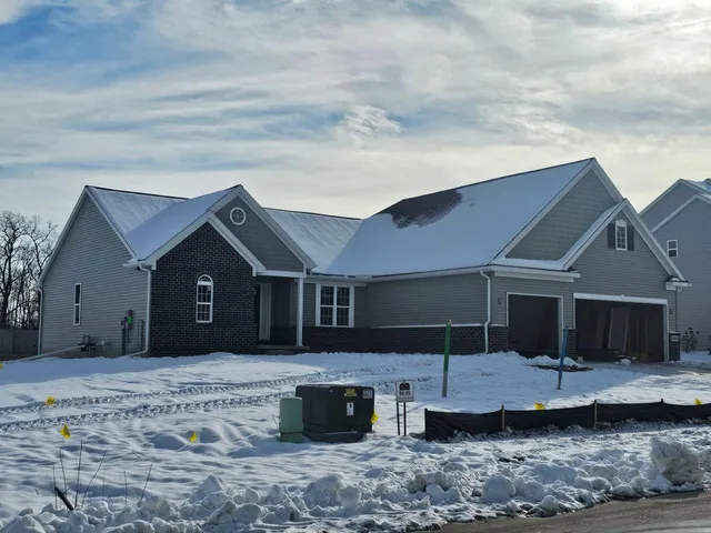 $530,375 | 10643 Valley View Drive, Saline, MI 48176