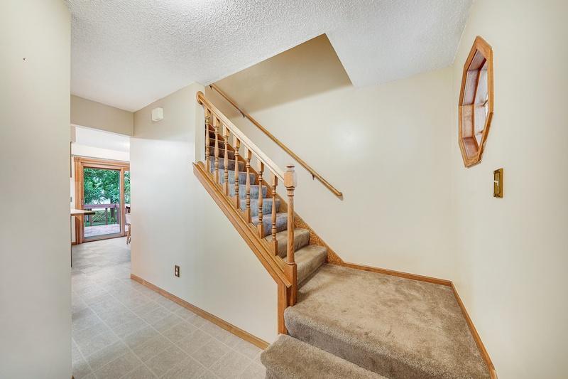 14246 Dearborn Path Rosemount, MN 55068 - Photo 9 of 44