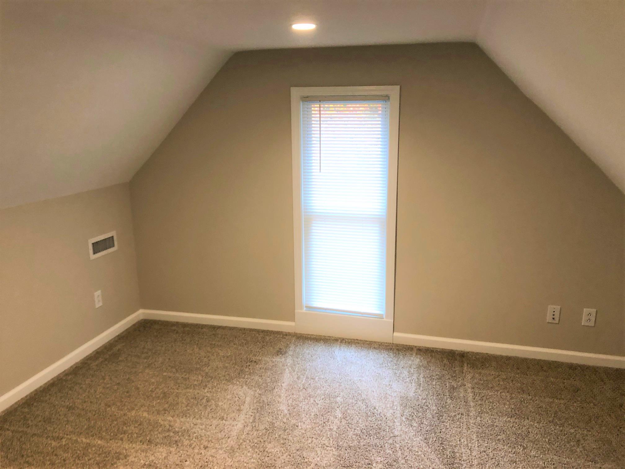 315 Fulton Avenue Rochester, IN 46975 - Photo 8 of 12